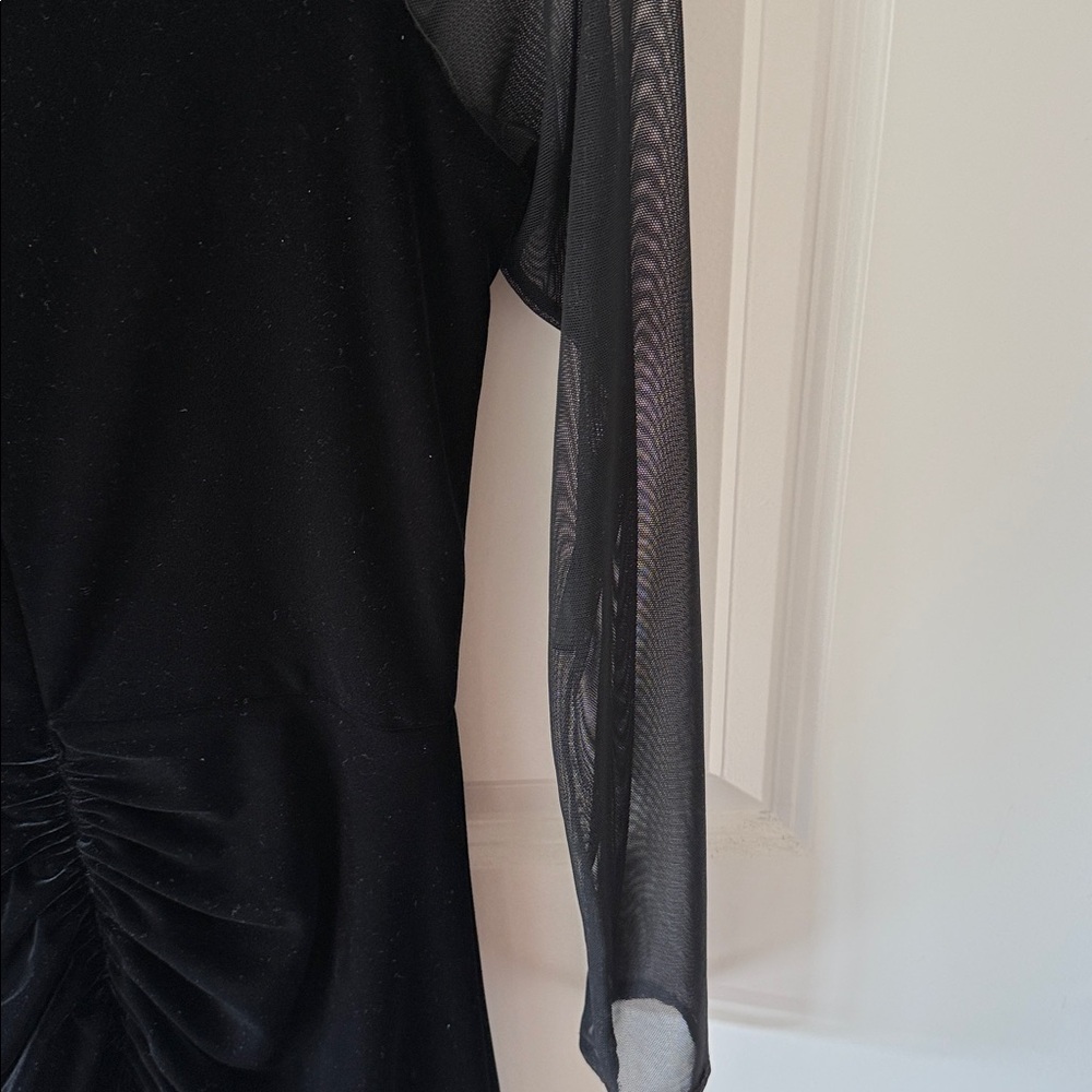 BETSY AND ADAM Black Velvet Long Sleeve Gown Dress - Picture 6 of 9